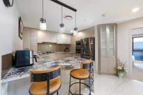 Central Escape Suites - Sandringham Holiday Home